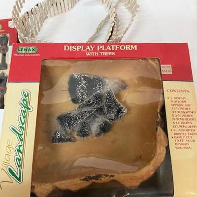 LOT#A52: Lemax Christmas Accessories Lot