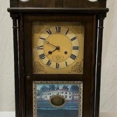 LOT#R56: Ma Leck Pillar & Scroll Clock