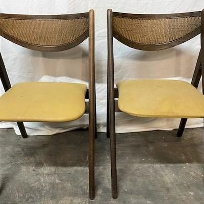 LOT#G81: 4 Superior Mid-Century Folding Chairs