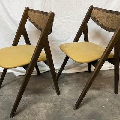 LOT#G81: 4 Superior Mid-Century Folding Chairs