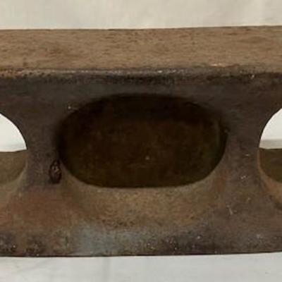LOT#G106: Iron Cleat