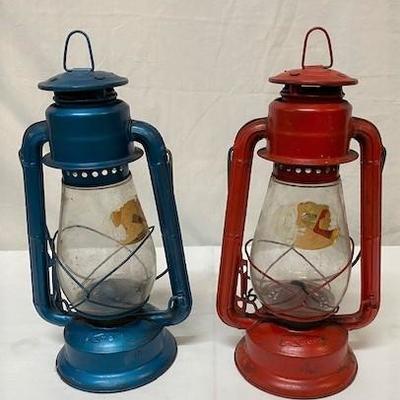 LOT#G111: Pair of Dietz Junior Kerosene Lanterns
