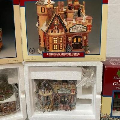 LOT#A118: Lemax Christmas Lot