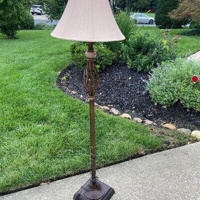 G102:  Marble & Metal Accent Floor Lamp