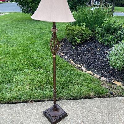 G102:  Marble & Metal Accent Floor Lamp