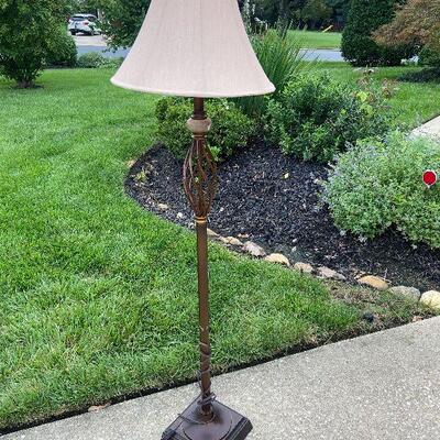 G102:  Marble & Metal Accent Floor Lamp