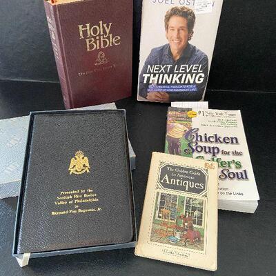 G104:  Book Lot Antiques Guide and More