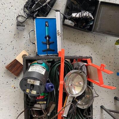 G110:  Extension Cords, Lazer Projectors, and Wahl Trimmers