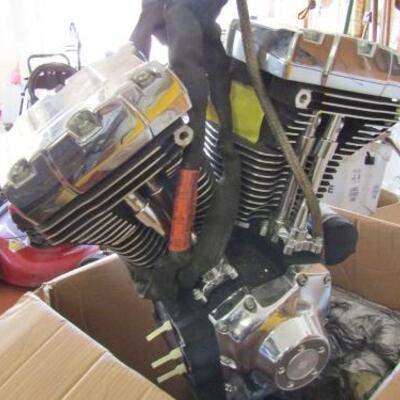 LOT 4  HARLEY DAVIDSON ENGINE