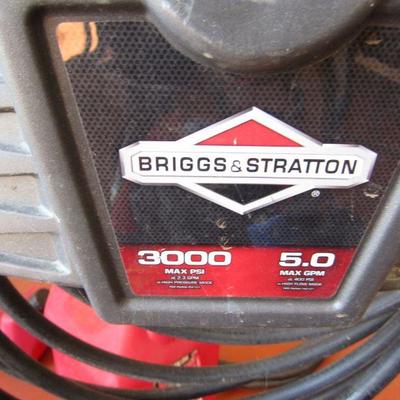 LOT 10 BRIGGS & STRATTON POWER WASHER