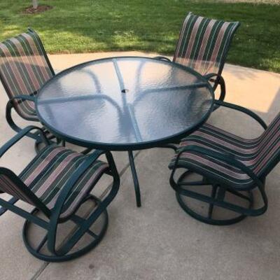 LOT 12  PATIO TABLE, 4 CHAIRS & COVER