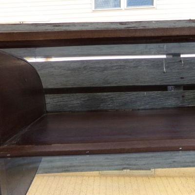 LOT 233  COUNTER TOP DISPLAY CASE