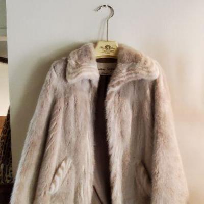 Excellent Blond Mink fur coat - Antique Aladino Stefani of San Francisco
