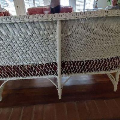 5 Piece Victorian Wicker Set in Excellent Condition