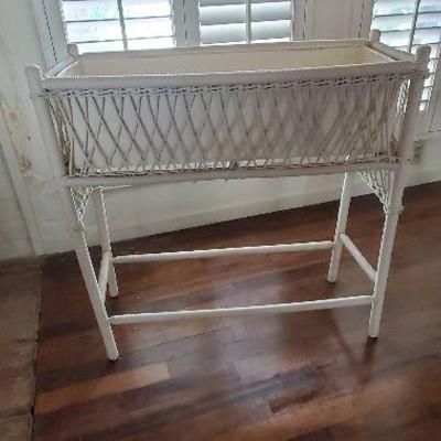 5 Piece Victorian Wicker Set in Excellent Condition