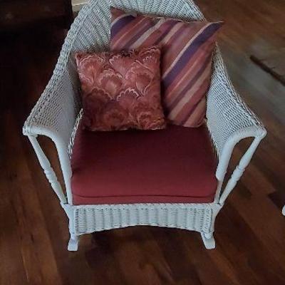 5 Piece Victorian Wicker Set in Excellent Condition
