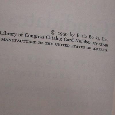 Lot 220 - Books - White House - Stephanopoulps - Ernie Pyle - Cronkite