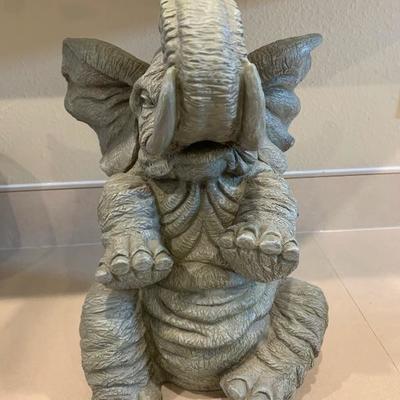 Elephant yard art decor