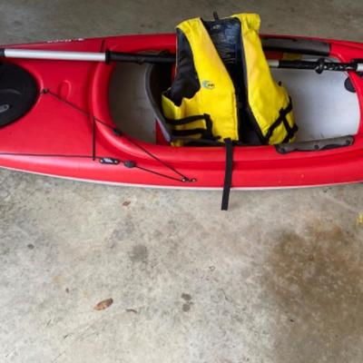 225: Pelican Escape 120 DLX Kayak with Rudder,  Paddle and Vest 