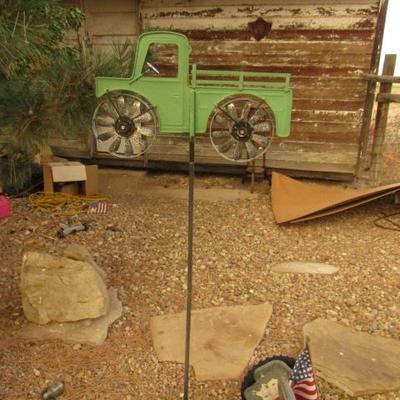 Y-2  PEDAL TRACTOR YARD ART