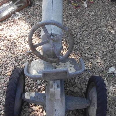 Y-2  PEDAL TRACTOR YARD ART