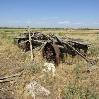 F-2   WAS AN ANTIQUE WAGON