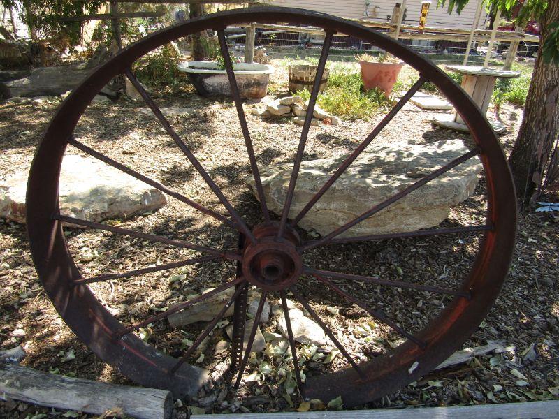 Y3 LARGE METAL WAGON WHEEL