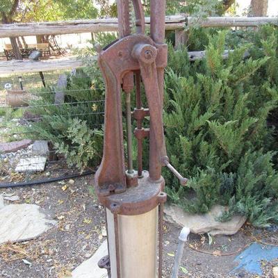 Y-6  ANTIQUE WATER PUMP