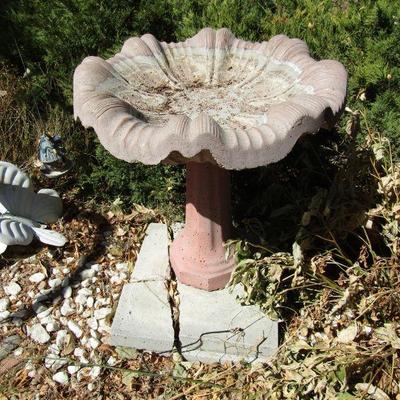 Y-12  CONCRETE BIRD BATH