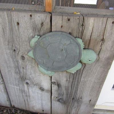 Y-17  MILK CAN, PRAYING MANTIS, SUNFLOWER & MORE YARD ART