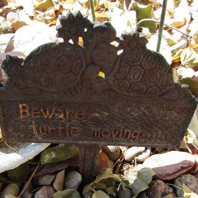 Y-18  FROG AND TURTLE YARD SIGNS