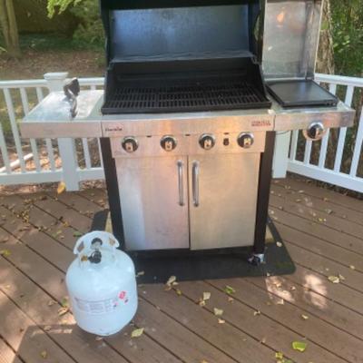 227: Char-Broil Gas Grill Tru-Infrared, Burner with 2 Tanks 