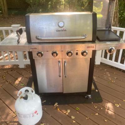 227: Char-Broil Gas Grill Tru-Infrared, Burner with 2 Tanks 