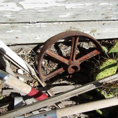 Y-24  2 METAL WHEELS