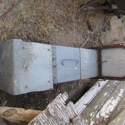 Y-26  WHEELBARROW & LIVE ANIMAL TRAP