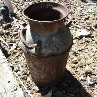 Y-34  CONCRETE CRITTERS & MORE YARD ART