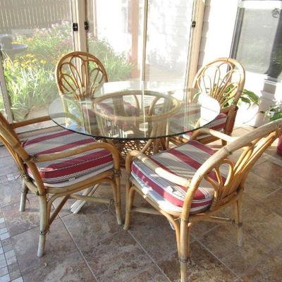 LOT 204   PATIO TABLE AND CHAIRS