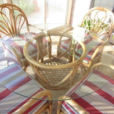 LOT 204   PATIO TABLE AND CHAIRS