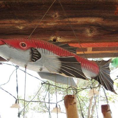 SR-3  WOODEN AND METAL FISH DECORATIONS