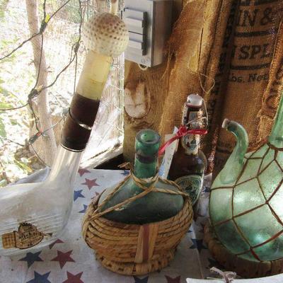 SR-5  LIQUOR BOTTLES & COVERED WAGON