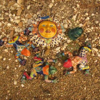 Y-42  COLORFUL TERRACOTTA SUN AND FROGS
