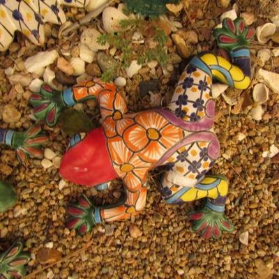 Y-42  COLORFUL TERRACOTTA SUN AND FROGS