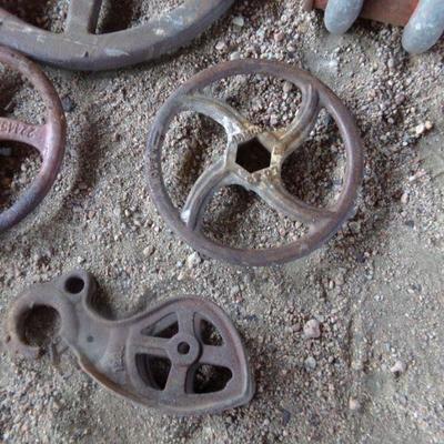 BB-34  WATER VALVE WHEELS AND WEIGHT