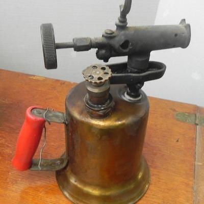 LOT 310  RAILROAD/COAL MINERS LUNCH BOX & TORCH