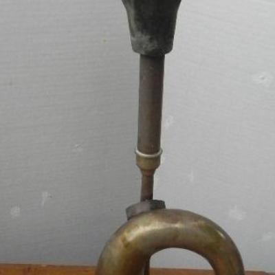 LOT 312  ANTIQUE CLOTHES IRON & BRASS SQUEEZE BALL HORN