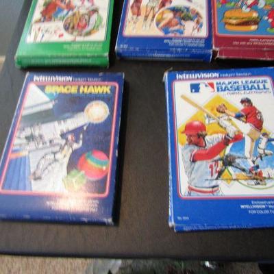 LOT 165  INTELLIVISION GAME CONSOLE & GAMES