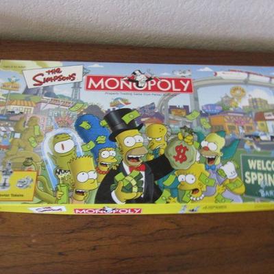 LOT 173  SIMPSONS MONOPOLY GAME