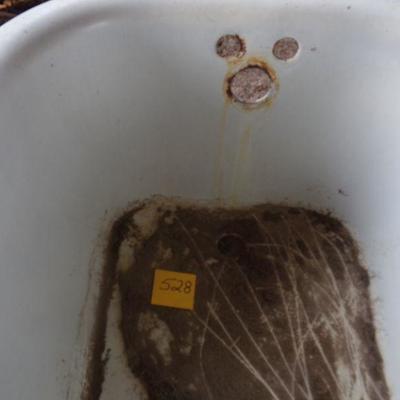 BB-37   VINTAGE CAST IRON AND ENAMELED BATHTUB