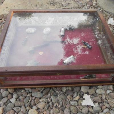 LOT 315  RECTANGLE COUNTER TOP DISPLAY CASE