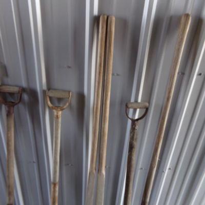 BB-42  SHOVELS, PITCH FORK AND HAND SAWS